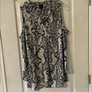 Black and White Sleeveless Top